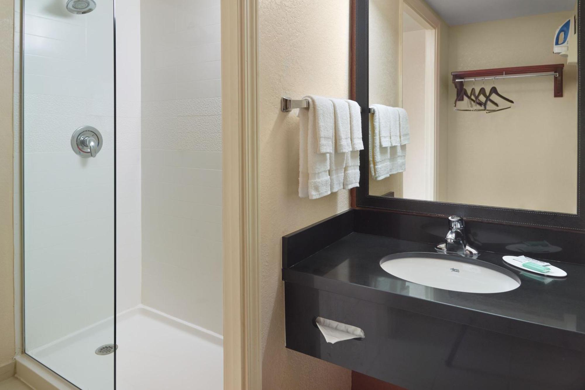 Fairfield Inn & Suites By Marriott Atlanta Buckhead Экстерьер фото